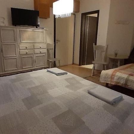Oazis Apartmanhaz Хайдусобосло Экстерьер фото