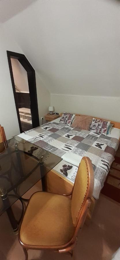 Oazis Apartmanhaz Хайдусобосло Экстерьер фото