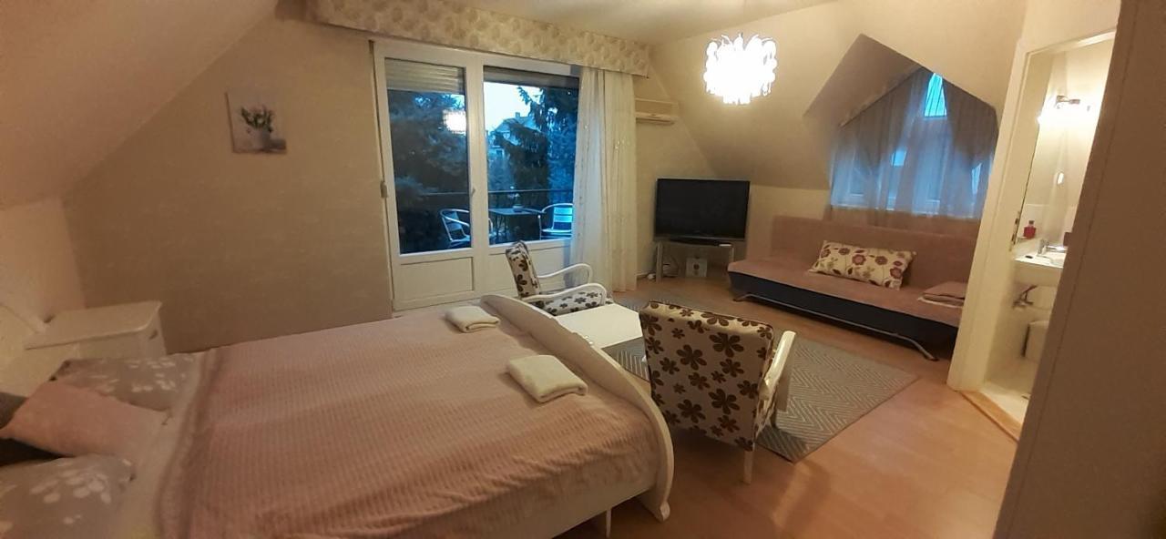Oazis Apartmanhaz Хайдусобосло Экстерьер фото